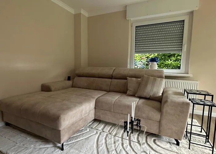 Moderne Voll Moebliert Und Zentral